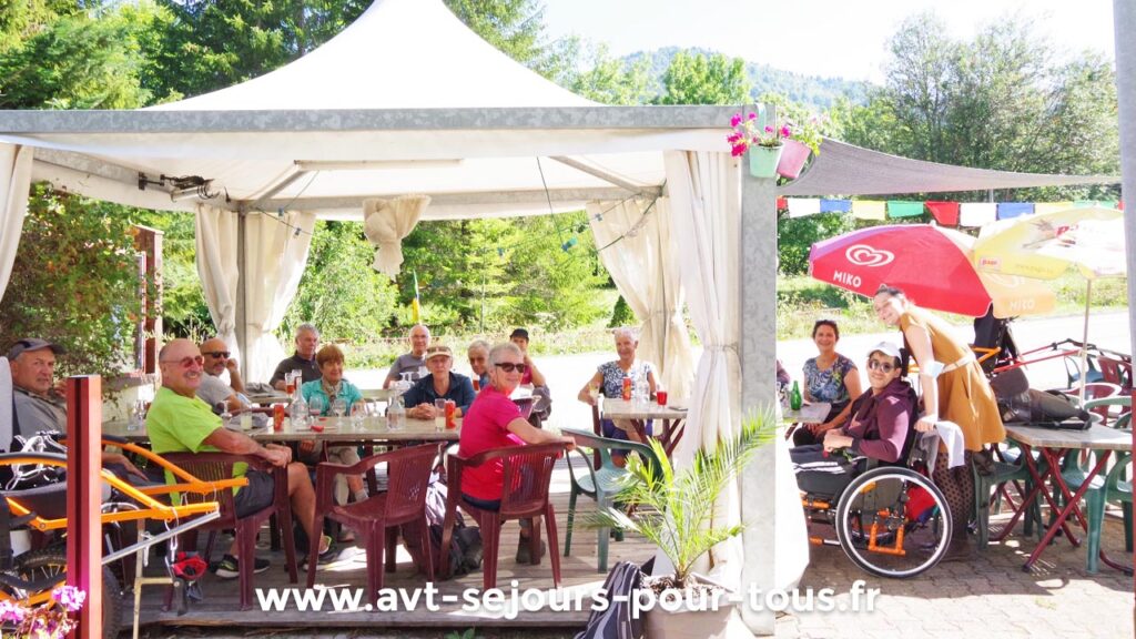 Séjour adapté pour adultes en situation de handicap et personnes âgées. AVT Séjours pour tous en Isère, dans le Vercors Trièves.